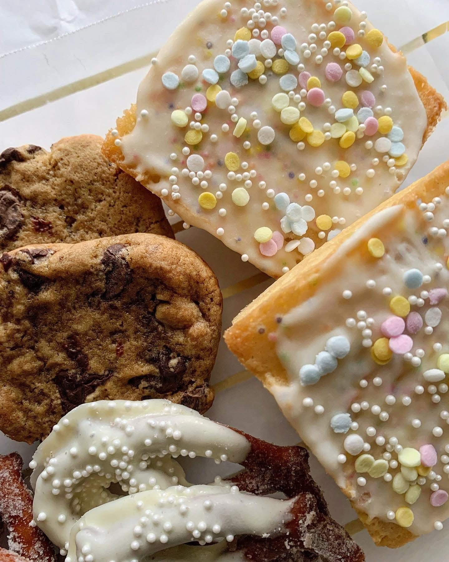 Spring Dessert Nosh Box